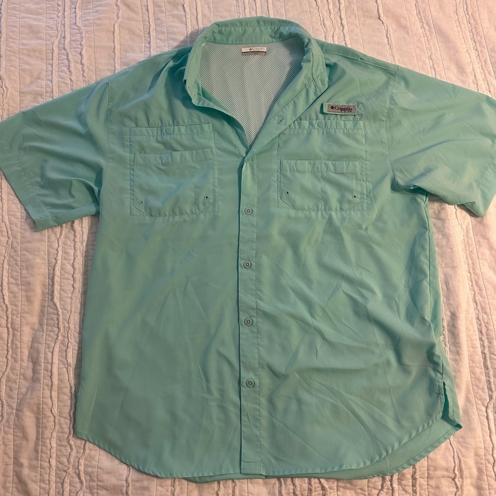 Columbia Men's Aqua Short Sleeve Shirt
